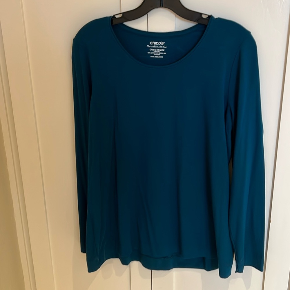 Chicos ultimate tee size 2 (Large 12)